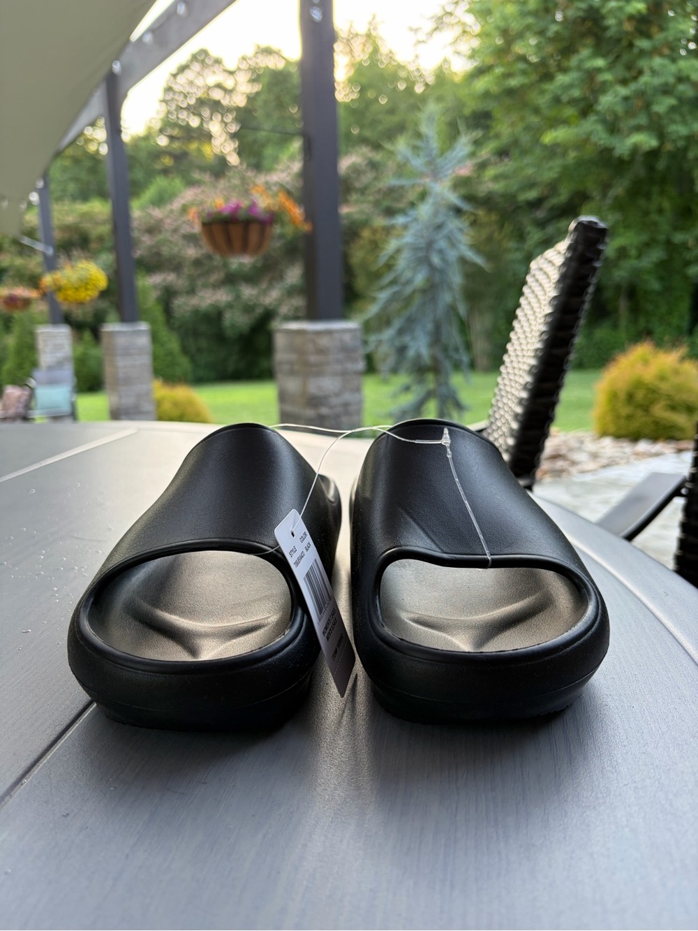 32 Degrees Black Slide Sandals with Padded Footbed Size Medium 7.5 to 8.5 💕🌴🖤 - Picture 5 of 8
